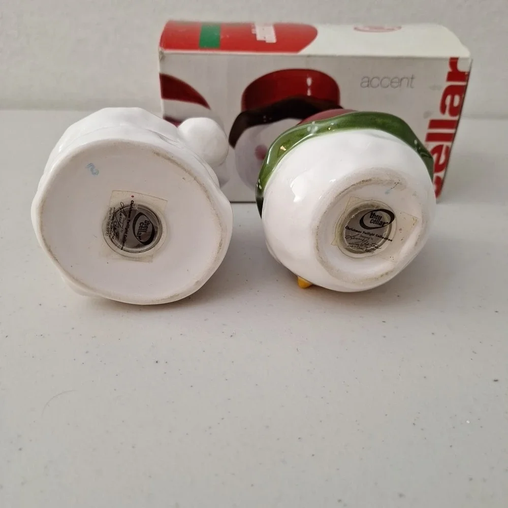 Vtg The Cellar Snowman Salt and Pepper Shakers Ceramic Christmas w/ Box